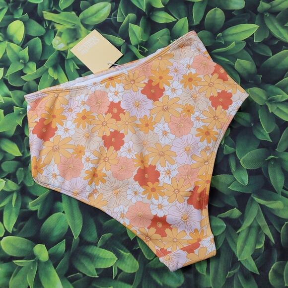 NWT Charlie Holiday Marty High Waist Retro 70s Daisy Floral Bikini Bottom size M - Picture 3 of 12
